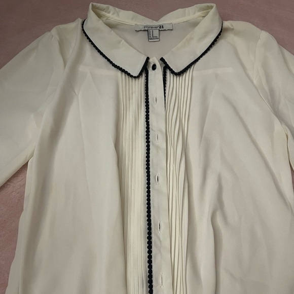 🤍🖤 Forever 21 White Blouse - Picture 4 of 8